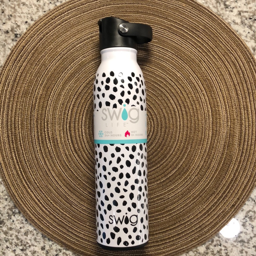 Swig LifeWater Bottle Spot On 20oz